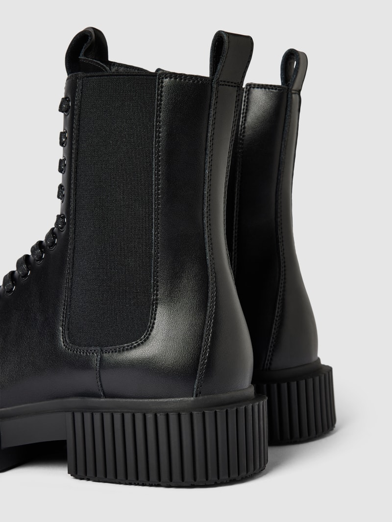 Schnürboots aus Leder mit Label-Details Modell 'EDDIE' in schwarz