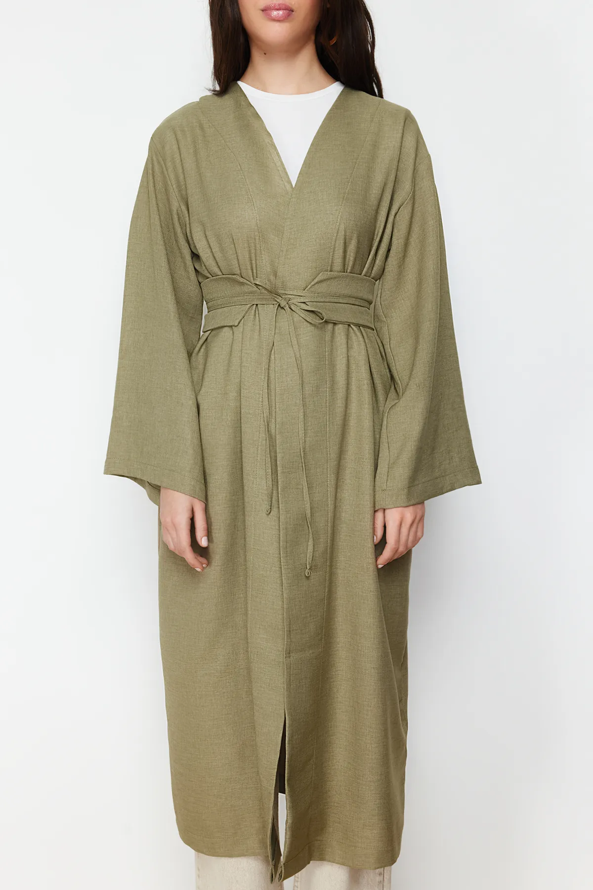 Trendyol Modest  Khakifarbener gewebter Kimono und Kaftan in Leinenoptik mit Bindedetail in der Taille TCTSS24KK00001
