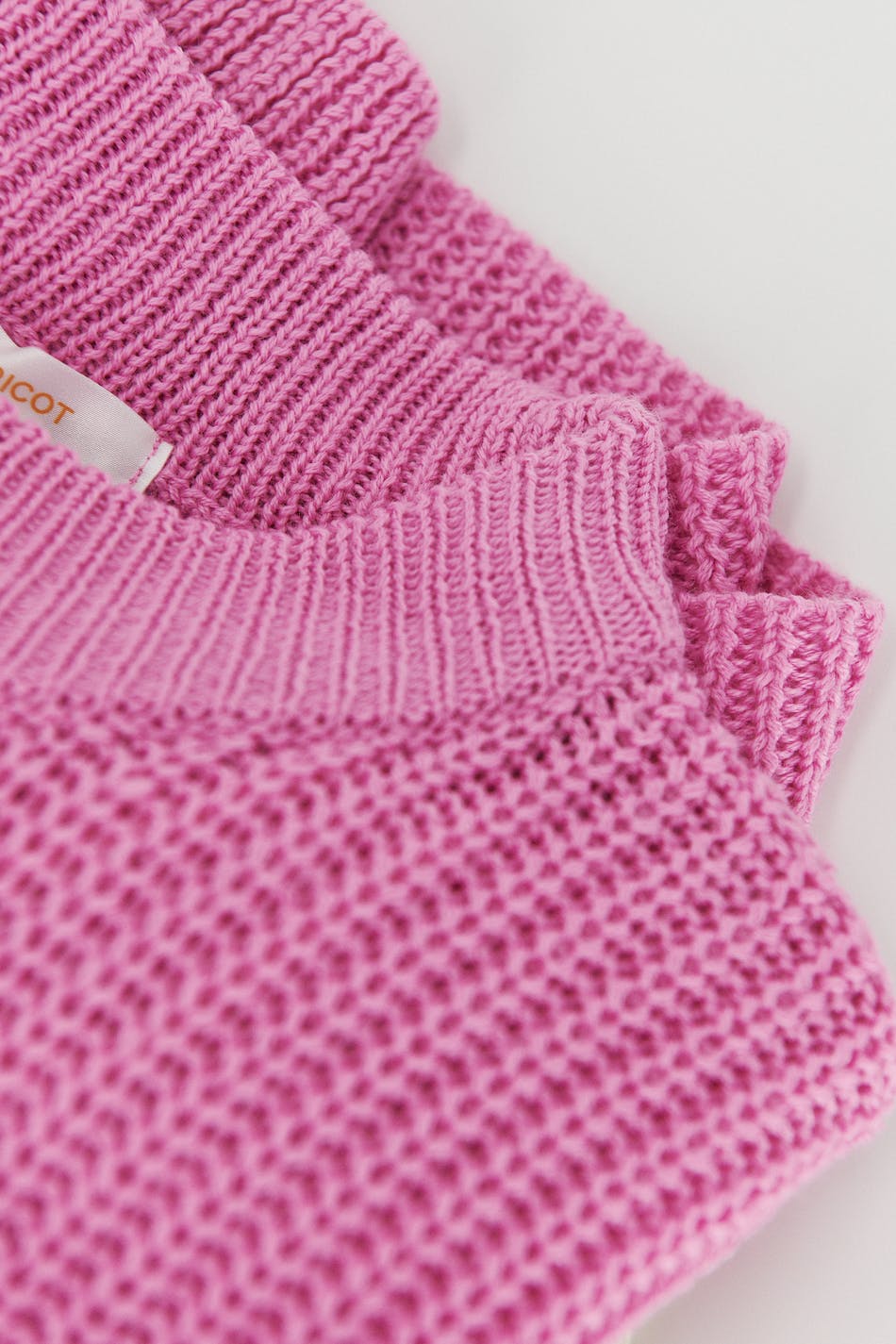 Y knitted slit sweater