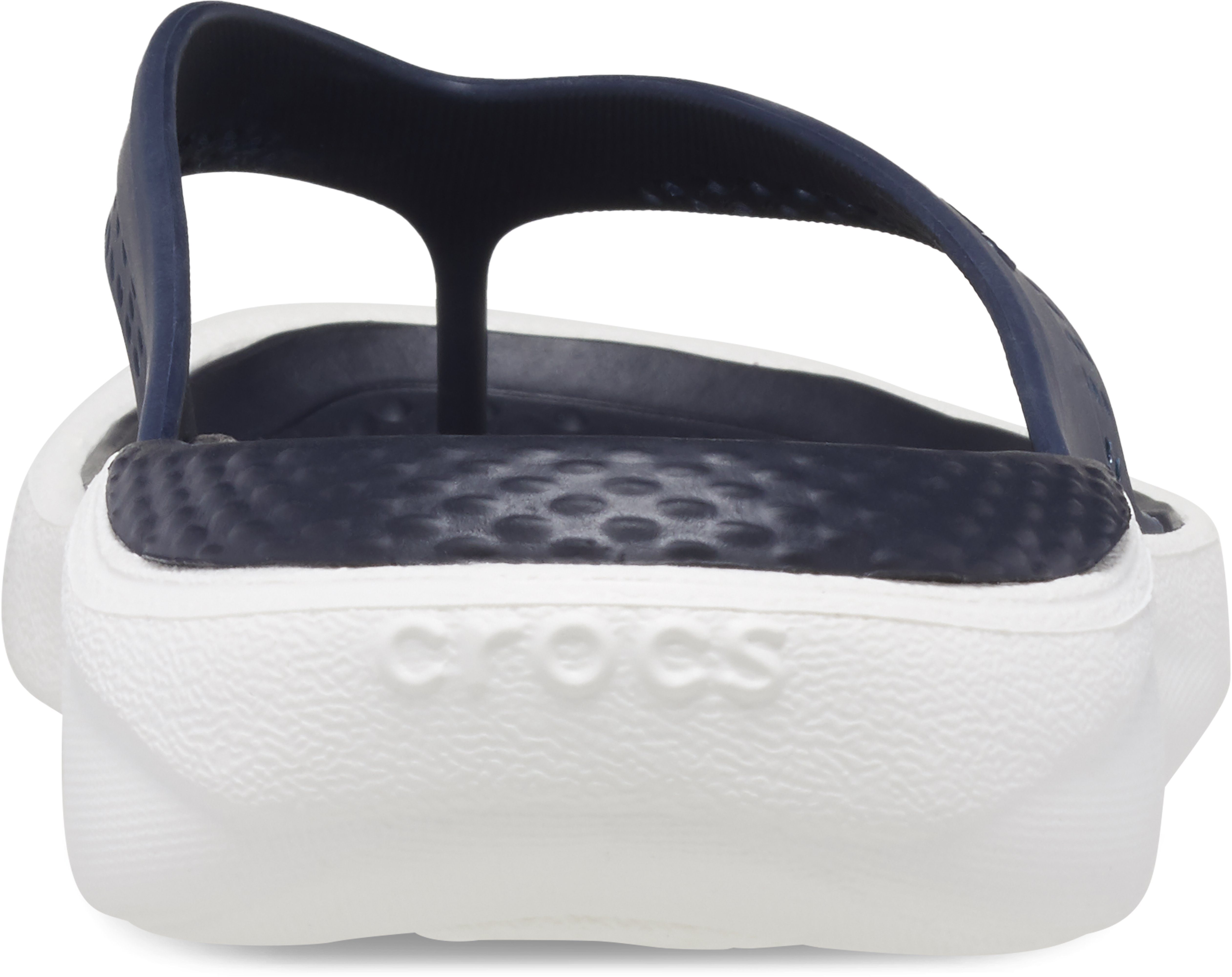 Crocs Lite Ride Flip Badezehentrenner mit weichem Zehensteg