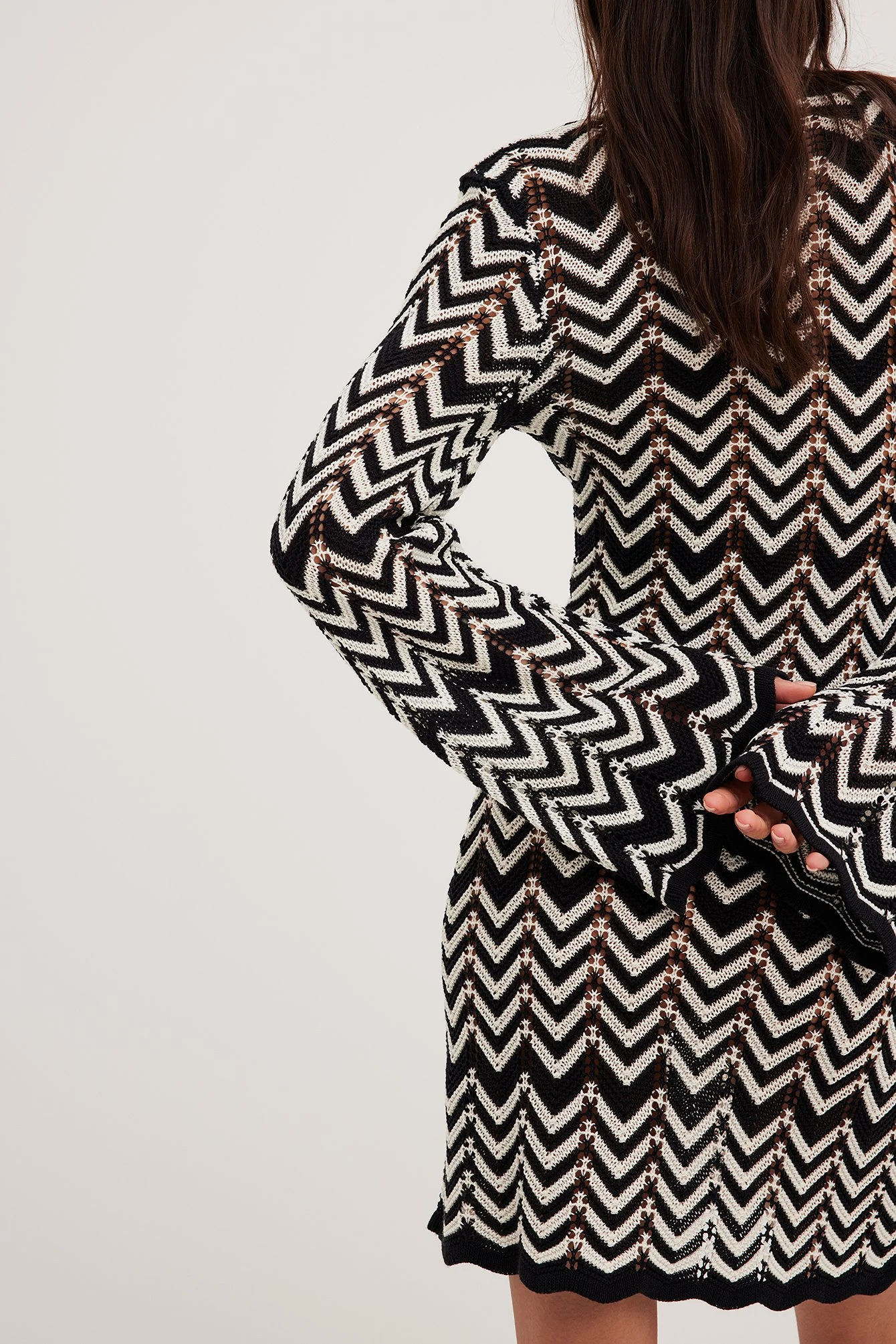 Fließendes Minikleid aus Feinstrick
