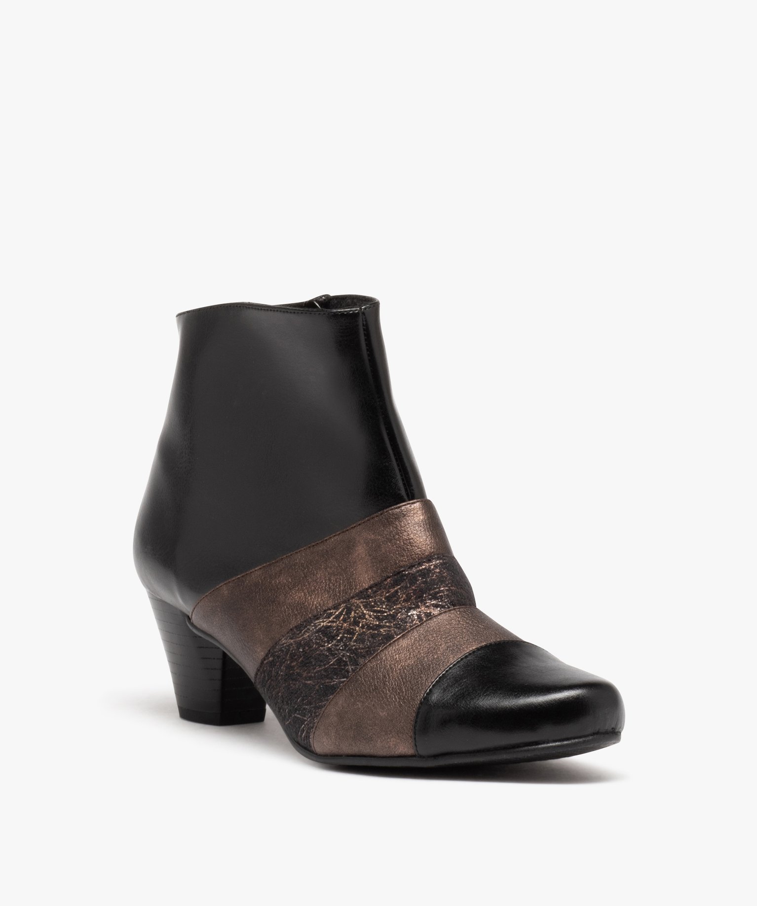 Boots femme confort à talon et bout pointu avec détails métallisés