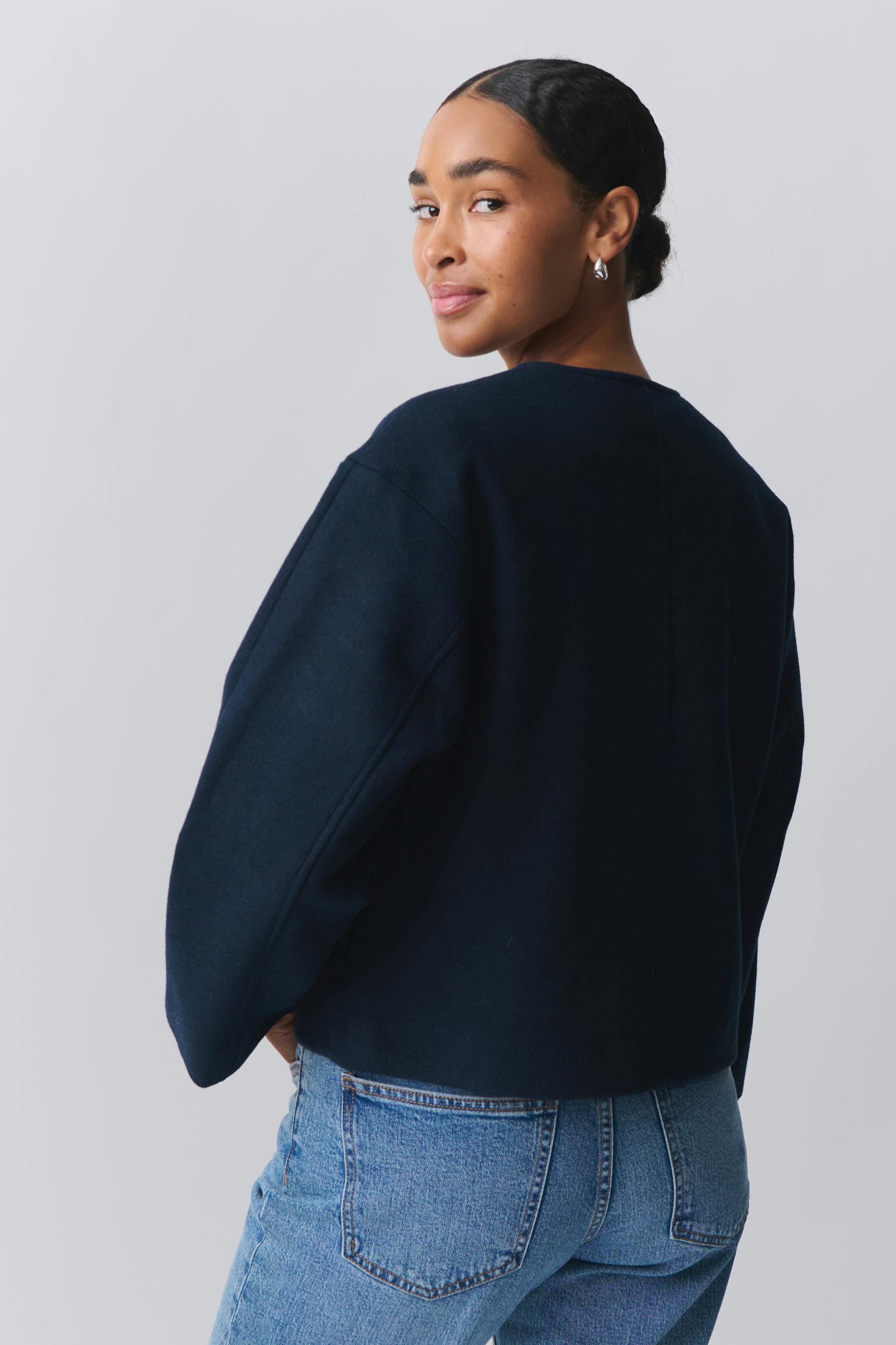 Round neck short jacket