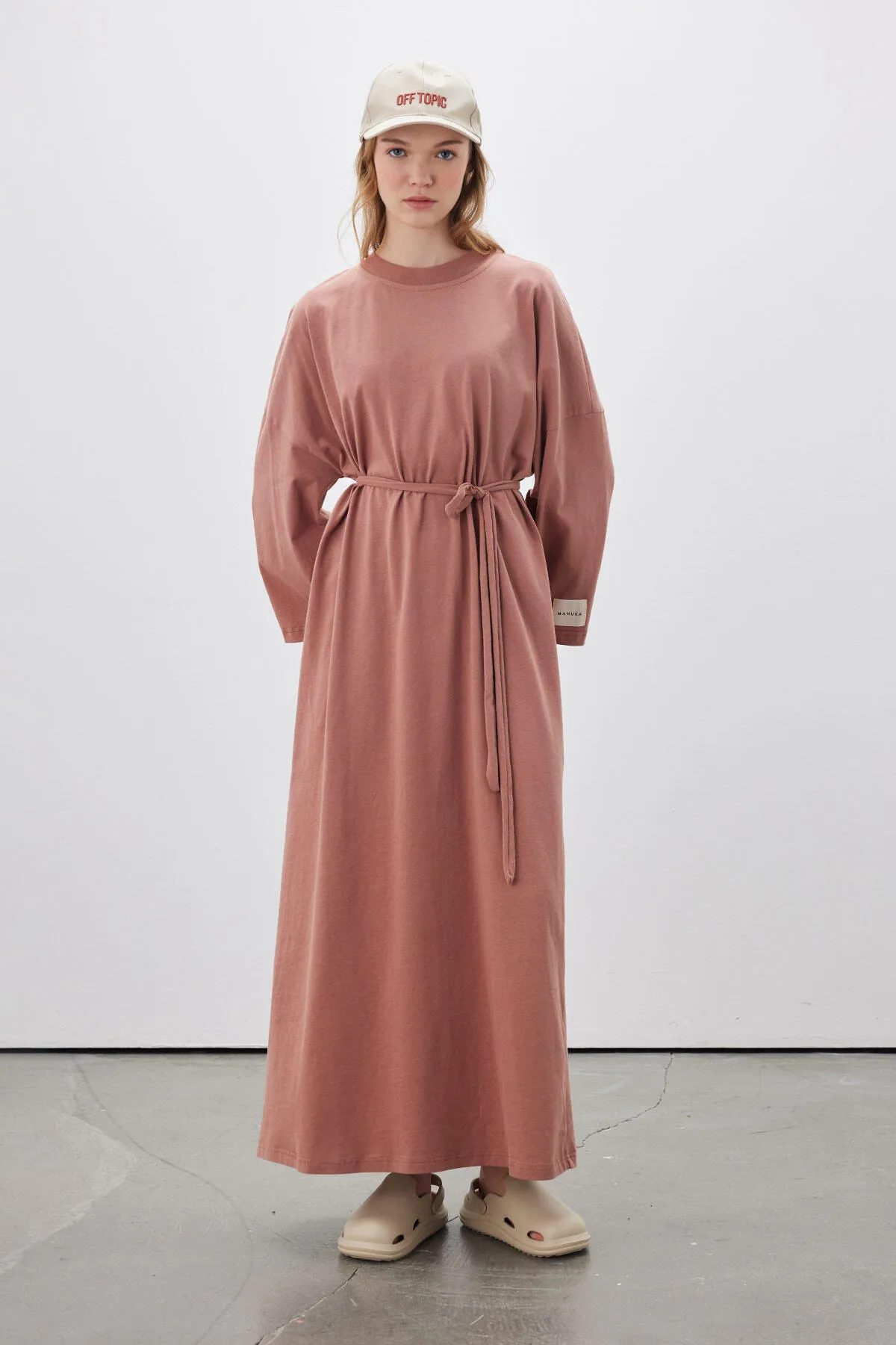 Manuka  Übergroßes langes bequemes Kleid Dusty Rose