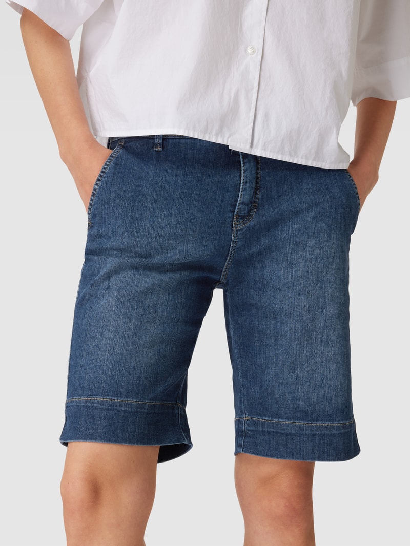 Jeansshorts mit fixierten Beinumschlägen in dunkelblau