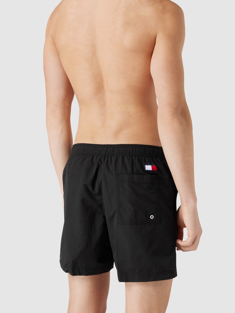 Badehose mit Kontrasteinsätzen in schwarz