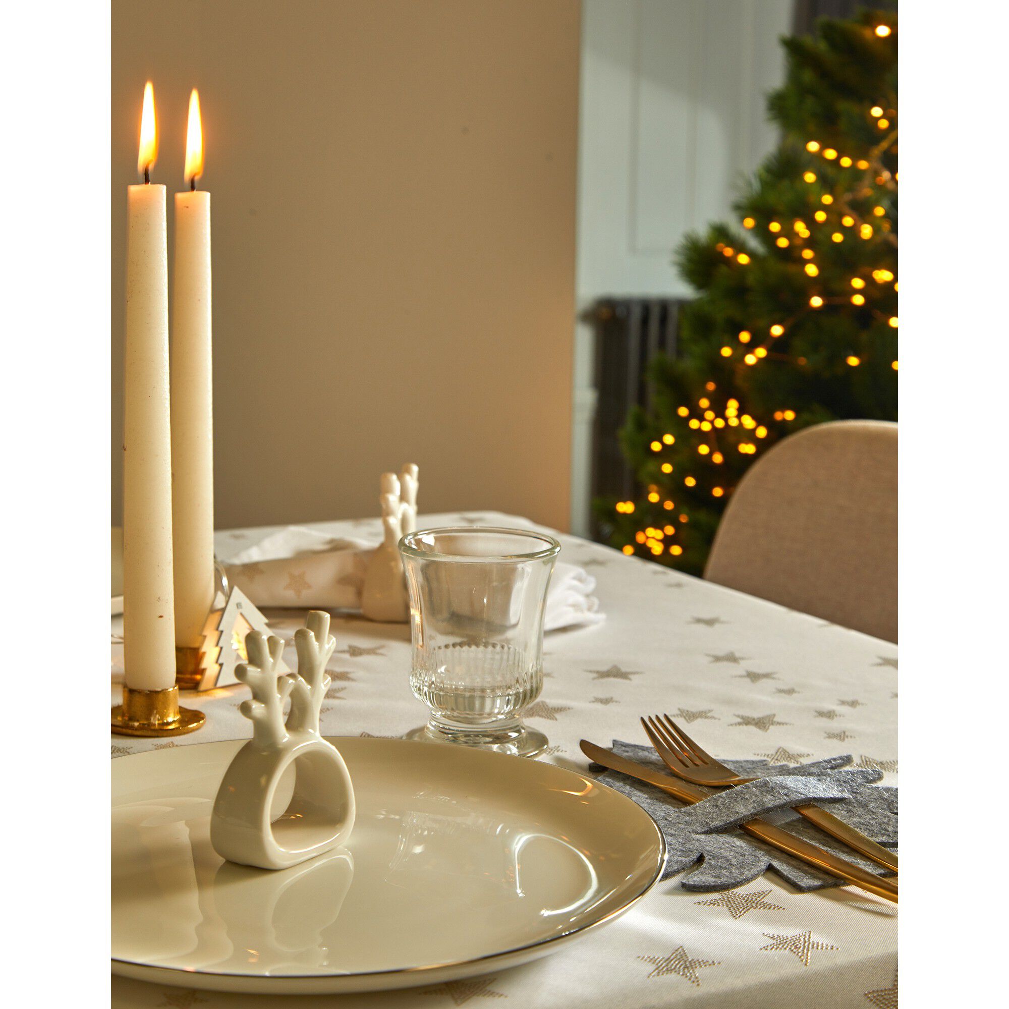 Lot de 4 ronds de serviette renne en porcelaine