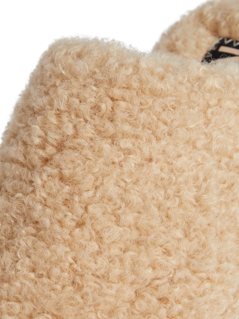 Hausschuhe aus Teddyfell in beige