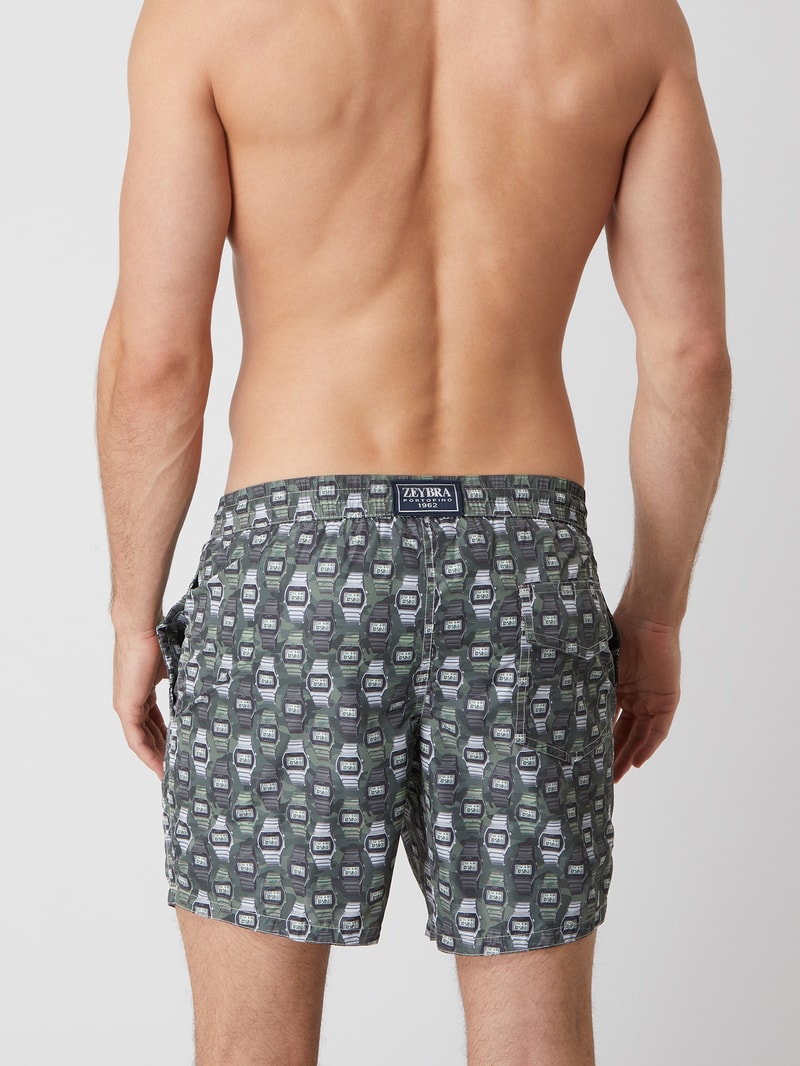 Badehose mit Eingrifftaschen in olivgrün