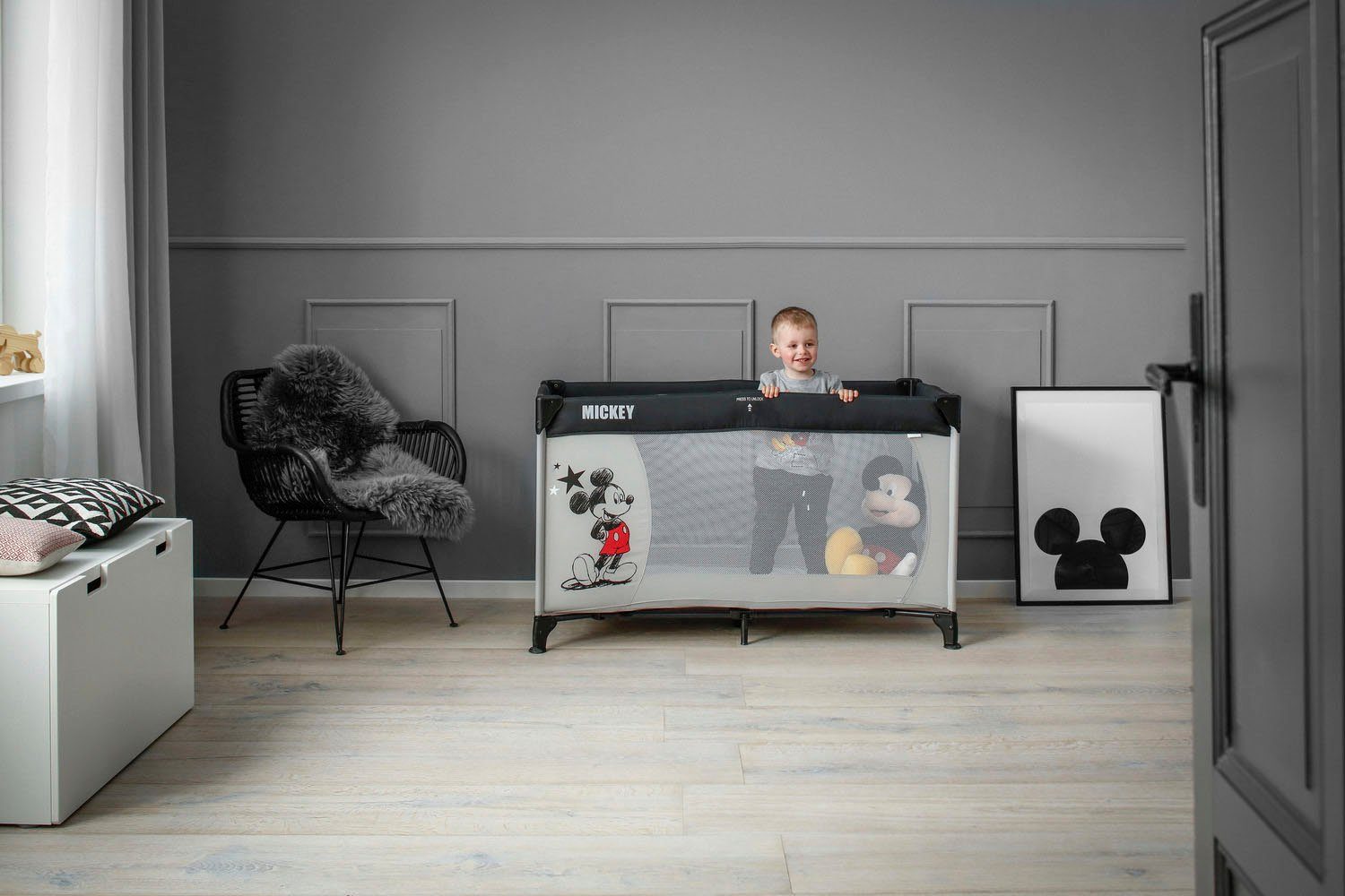 Hauck Baby-Reisebett Dream N Play - Mickey Stars, inkl. Transporttasche