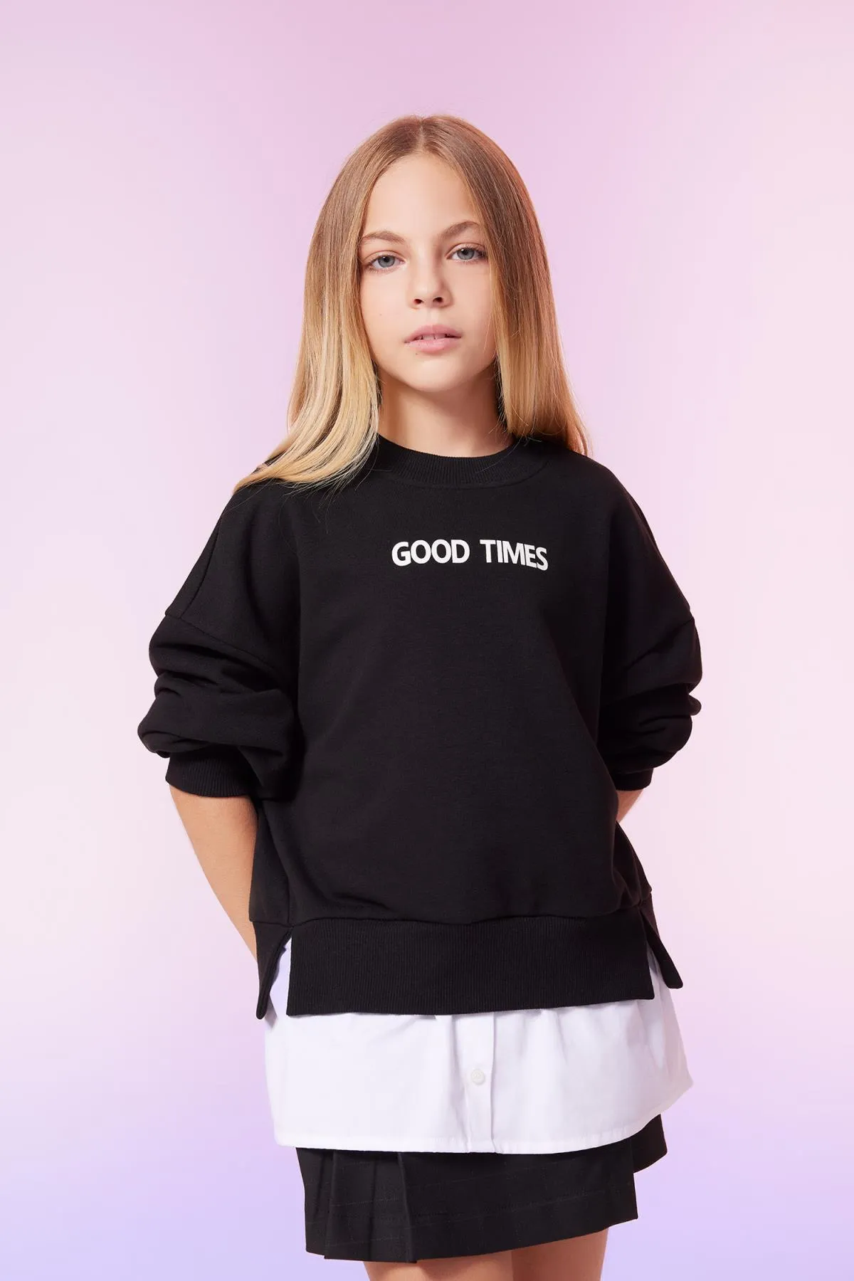 DeFacto  Weiches, dickes Sweatshirt mit Rundhalsausschnitt und Oversize-Passform für Mädchen A8424a823au