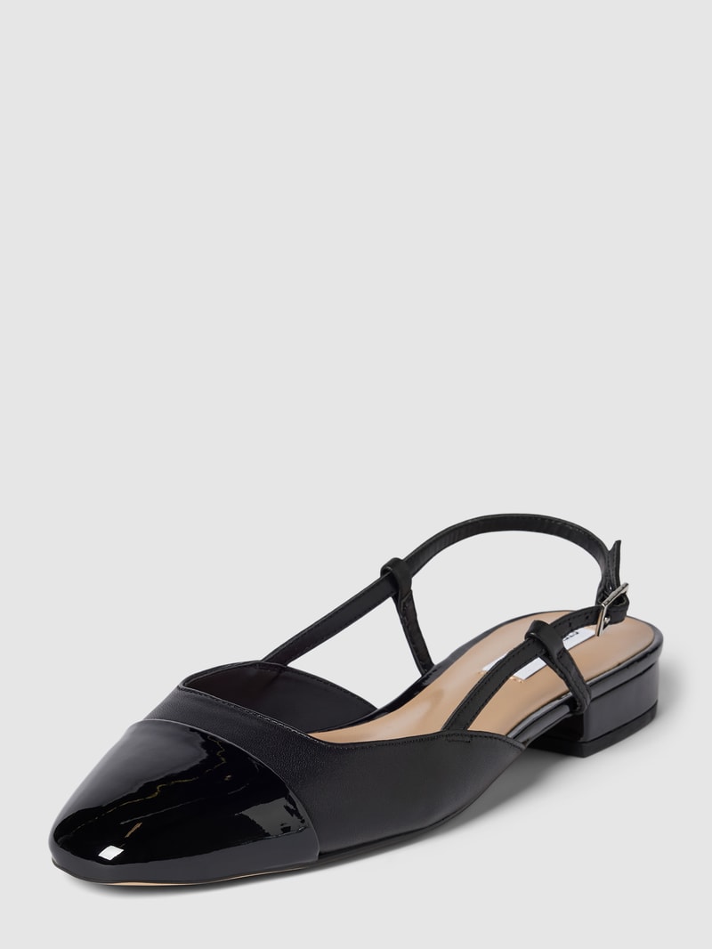 Ballerinas aus Leder mit Dornschließe in black