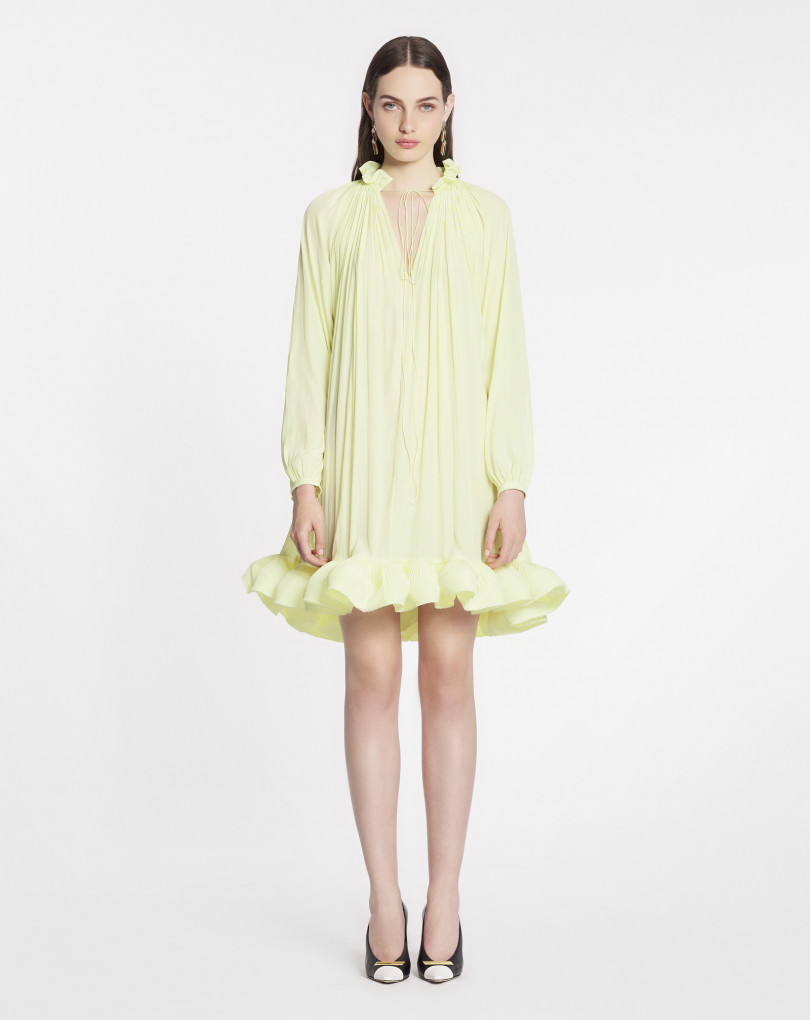 MINI ROBE À MANCHES LONGUES AVEC VOLANTS EN CHARMEUSE