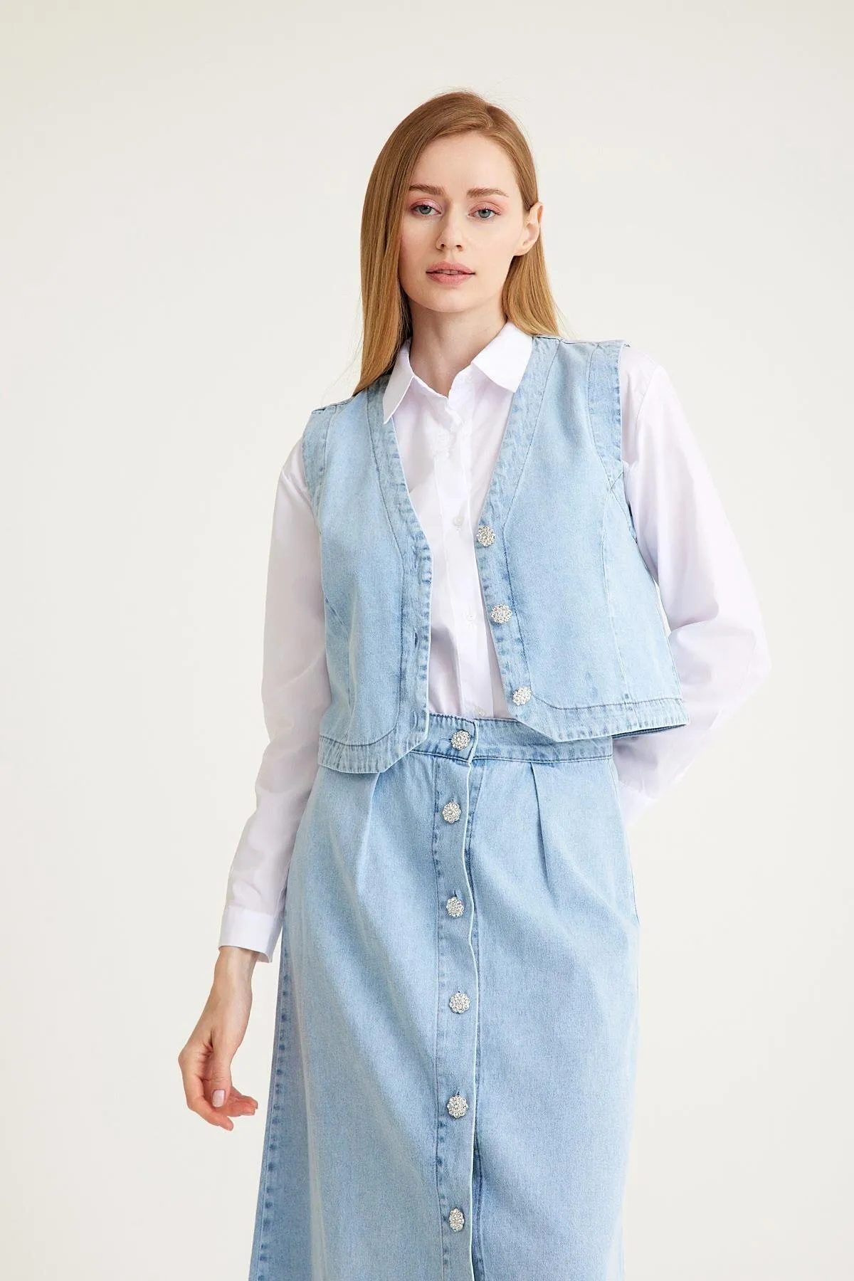 Olcay  Set aus Weste, Hemd und Rock mit Schmucksteinen und Knöpfen, Dreifach-Jeansstoff, BLAU 9228-TK