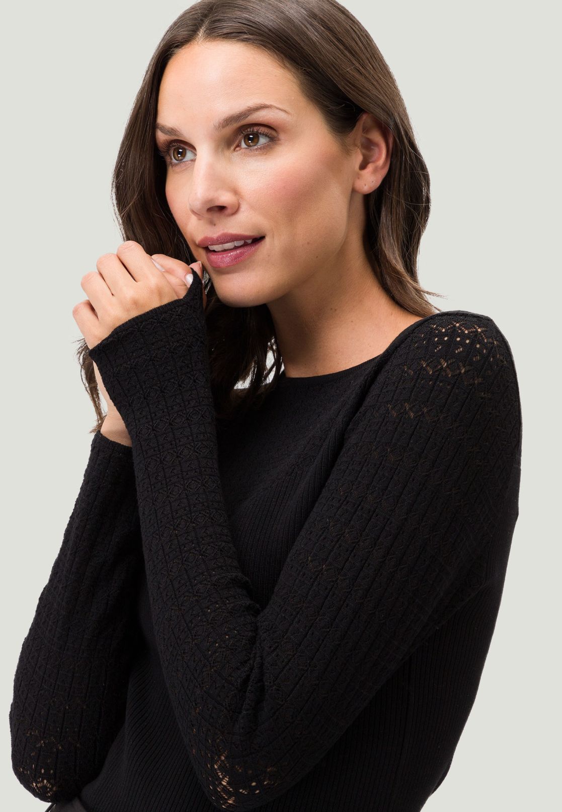 Pullover mit Lochmuster