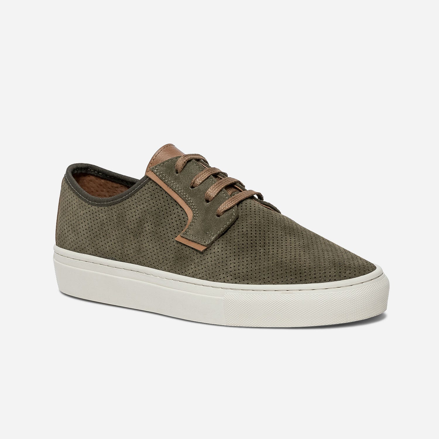 Tennis kaki en cuir velours perforé