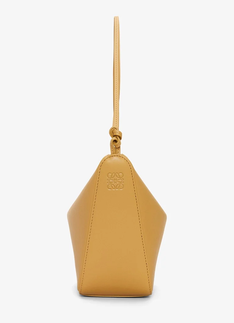 LOEWE Hammock Hobo plecu soma no teļādas