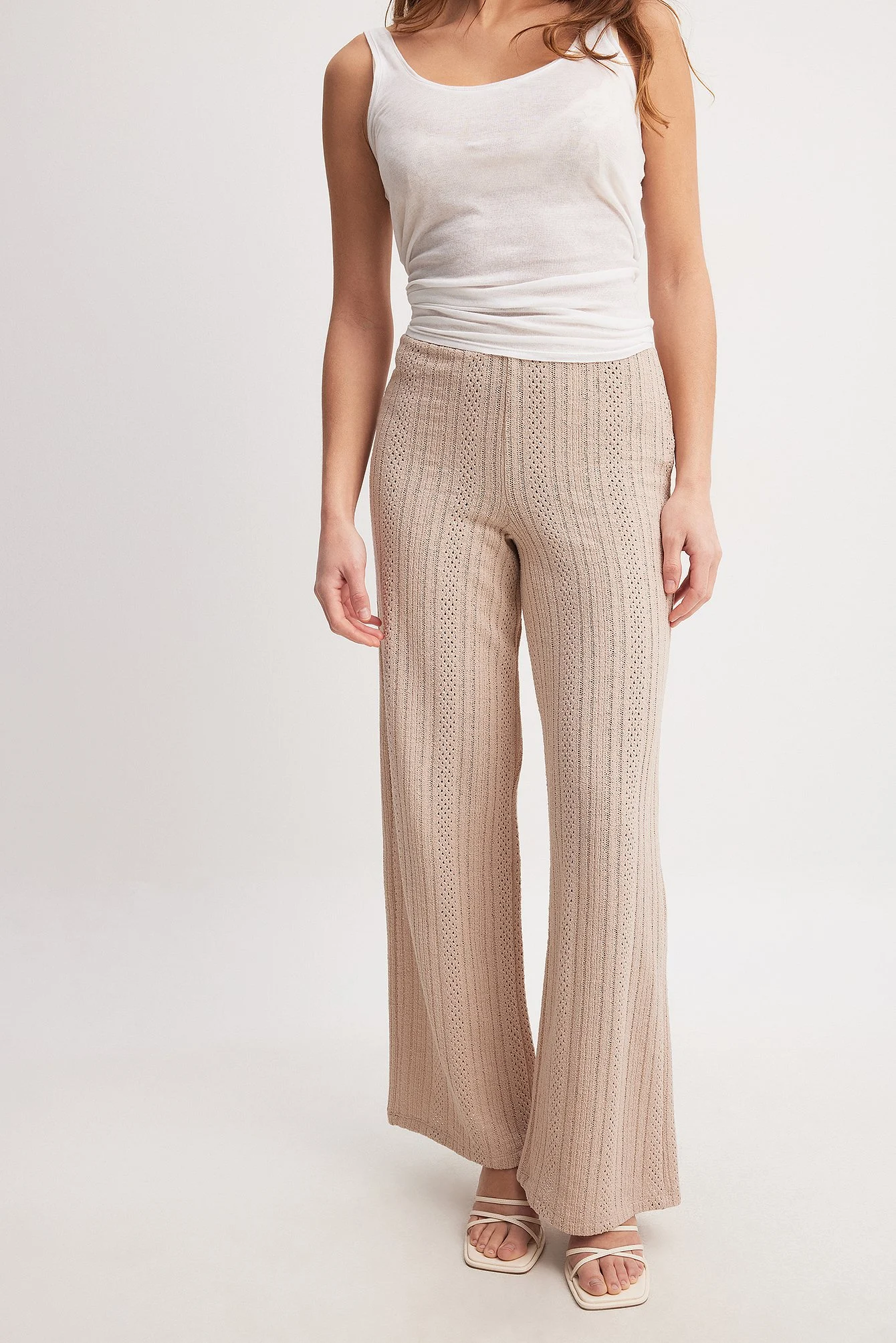 Gehäkelte Hose mit halbhoher Taille
