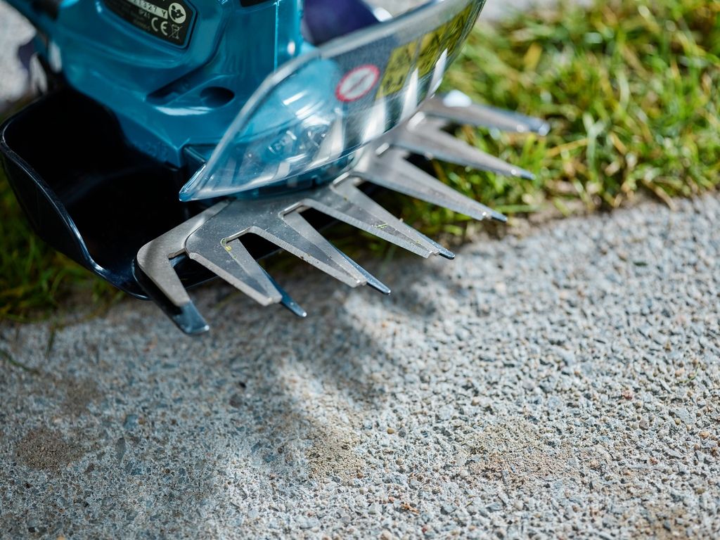 Cisaille à gazon sans fil Makita DUM604Z 18 volts, sans batterie ni chargeur
