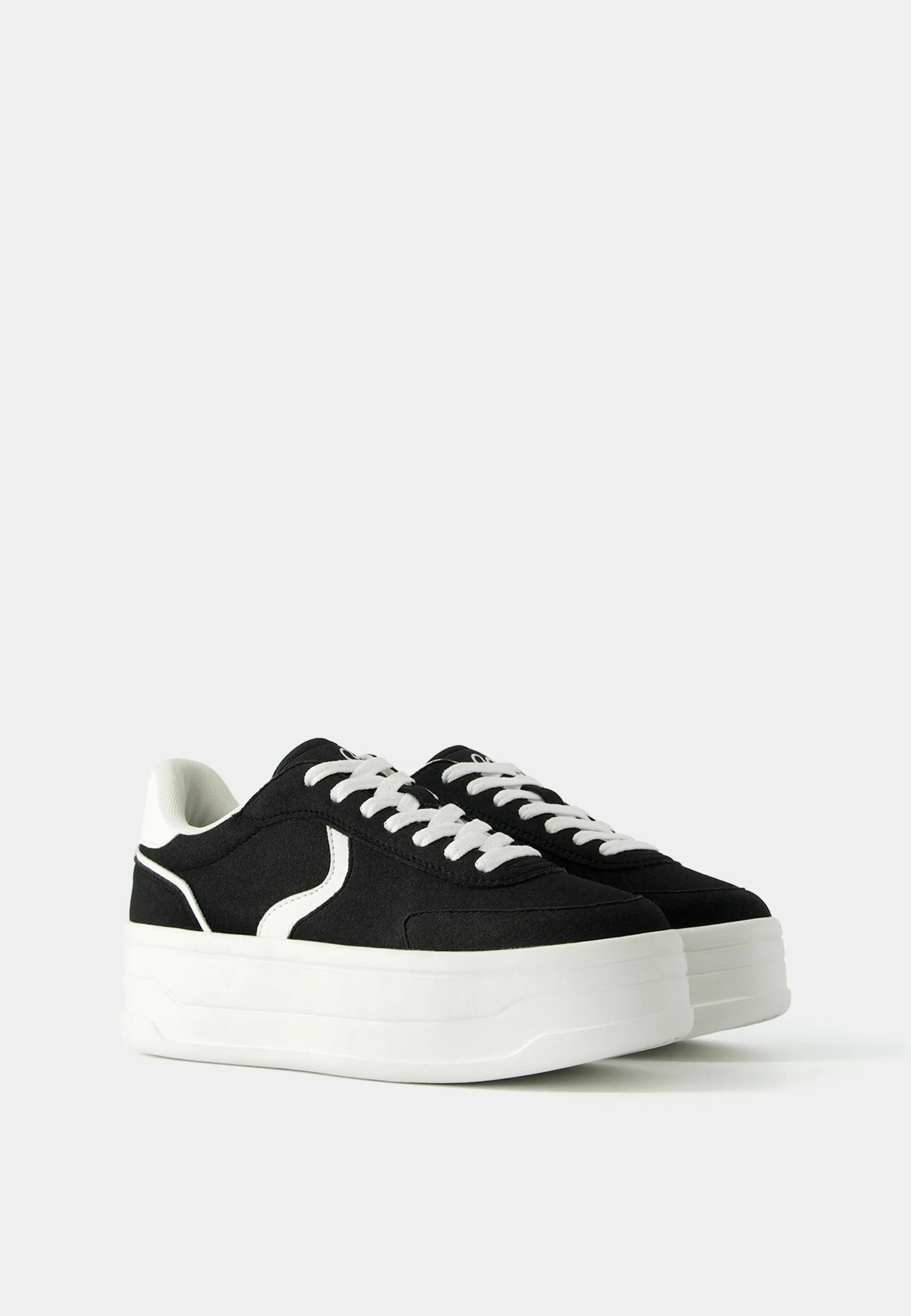 Bershka CONTRAST - Zapatillas bajas