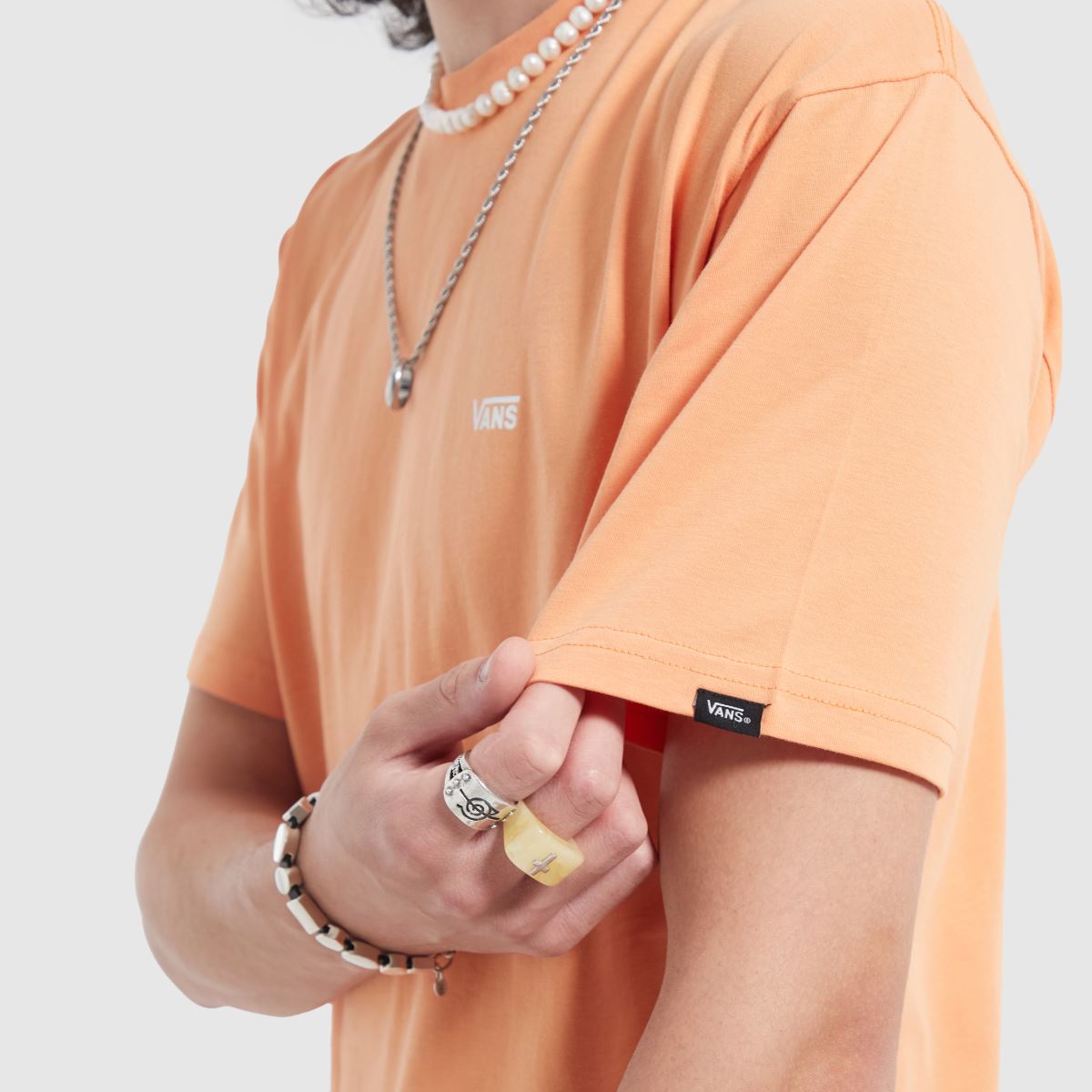 Vans – Brun t-shirt med logotyp på vänster bröst