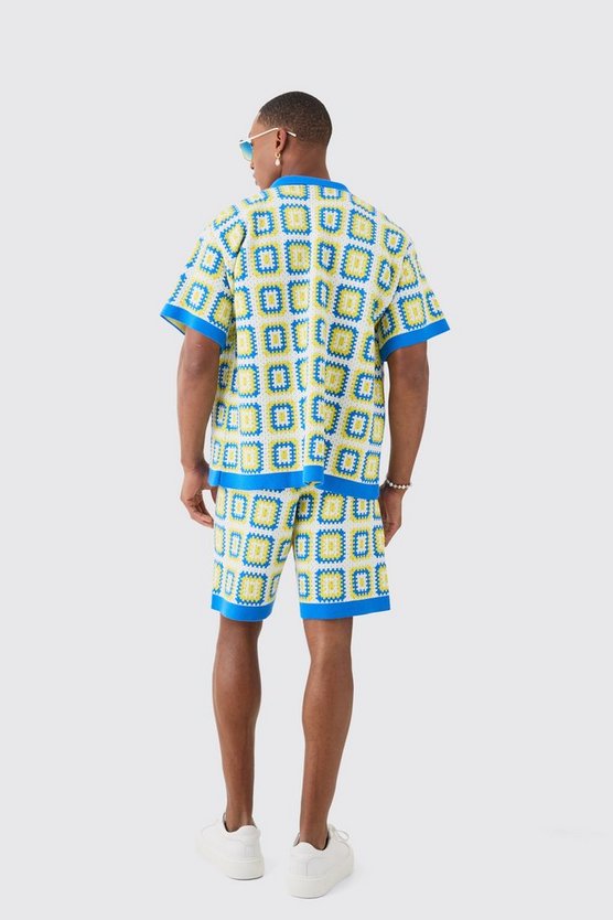Lockere gehäkelte Shorts