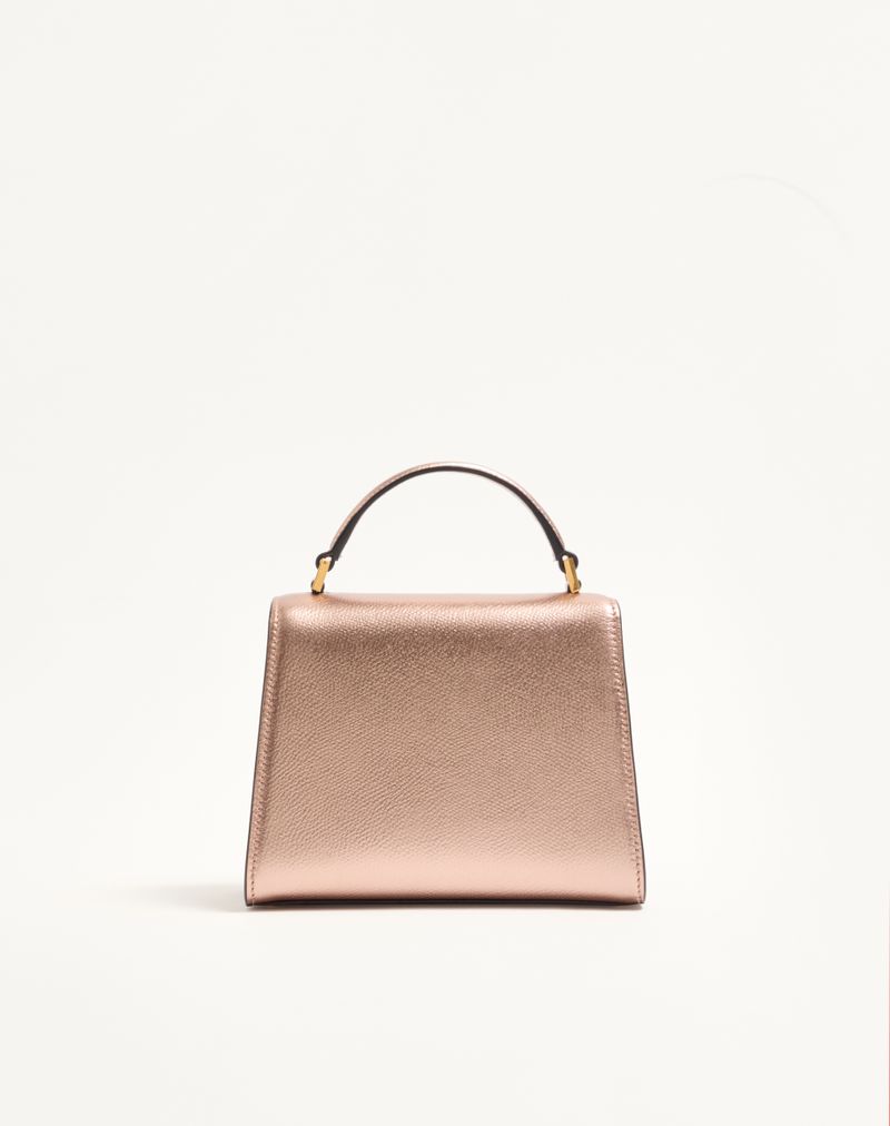 Valentino Garavani Vsling Mini Håndtaske i Lamineret, Kornet Kalveskind med Juvellogo