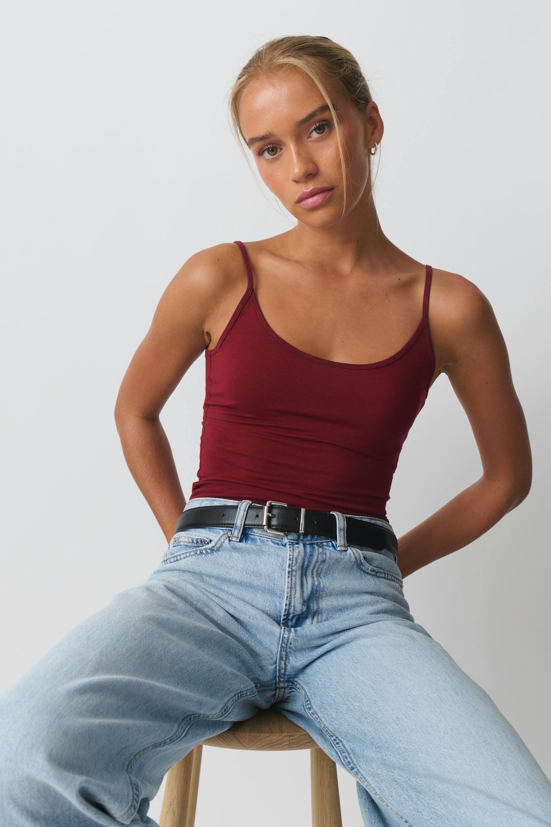 Basic strap singlet