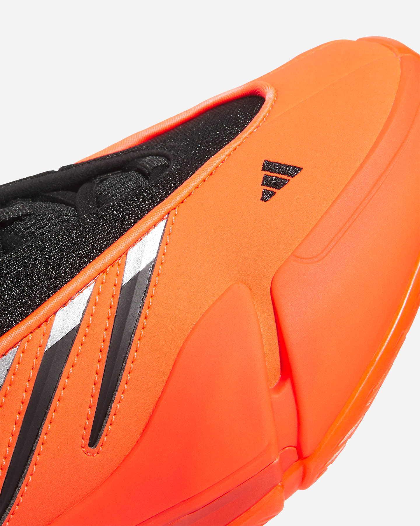 Kosz Scarpe Adidas Dame 9 M IE3627