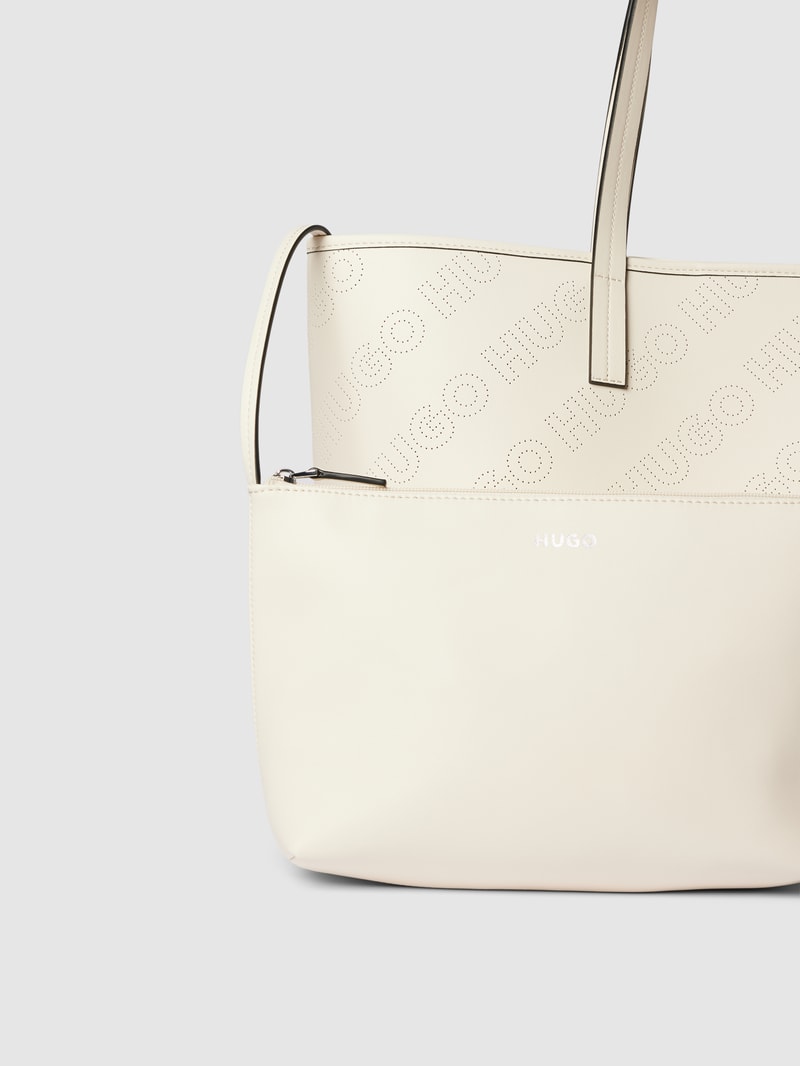 Shopper mit herausnehmbarer Reißverschlusstasche Modell 'Chris' in offwhite
