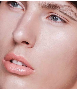 MADARA Glossy Venom Lipgloss-4 ml