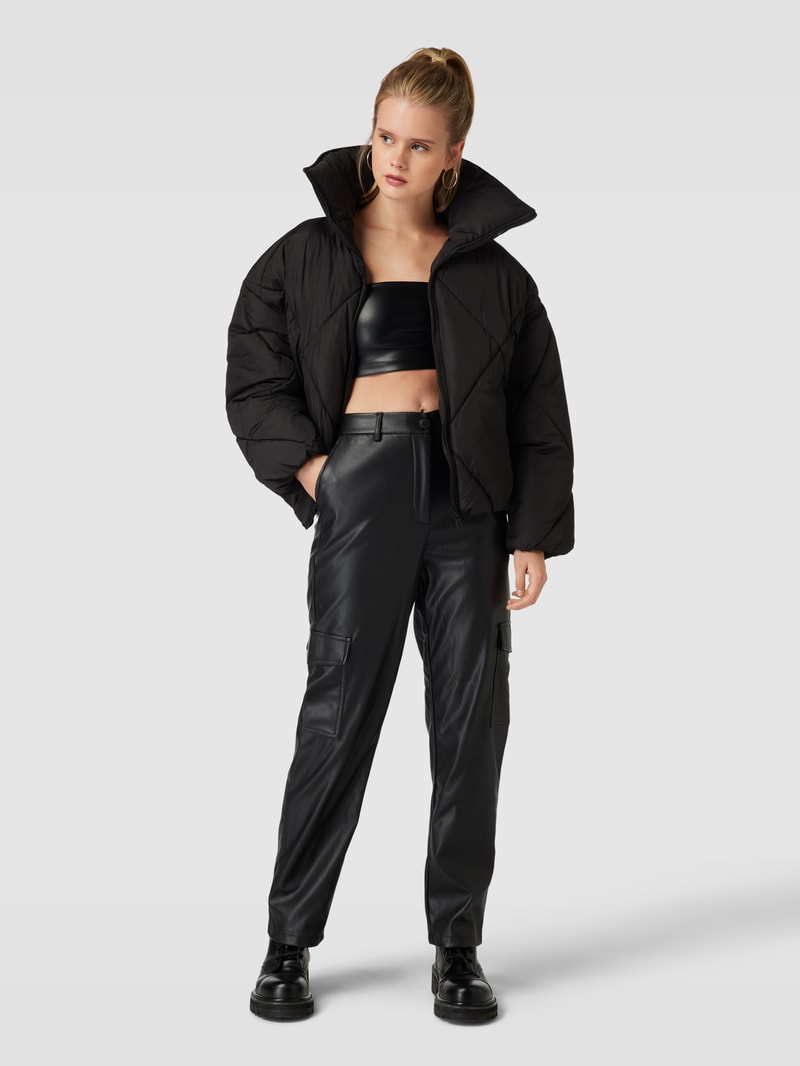 Steppjacke mit Stehkragen Modell 'NEWTAMARA' in schwarz
