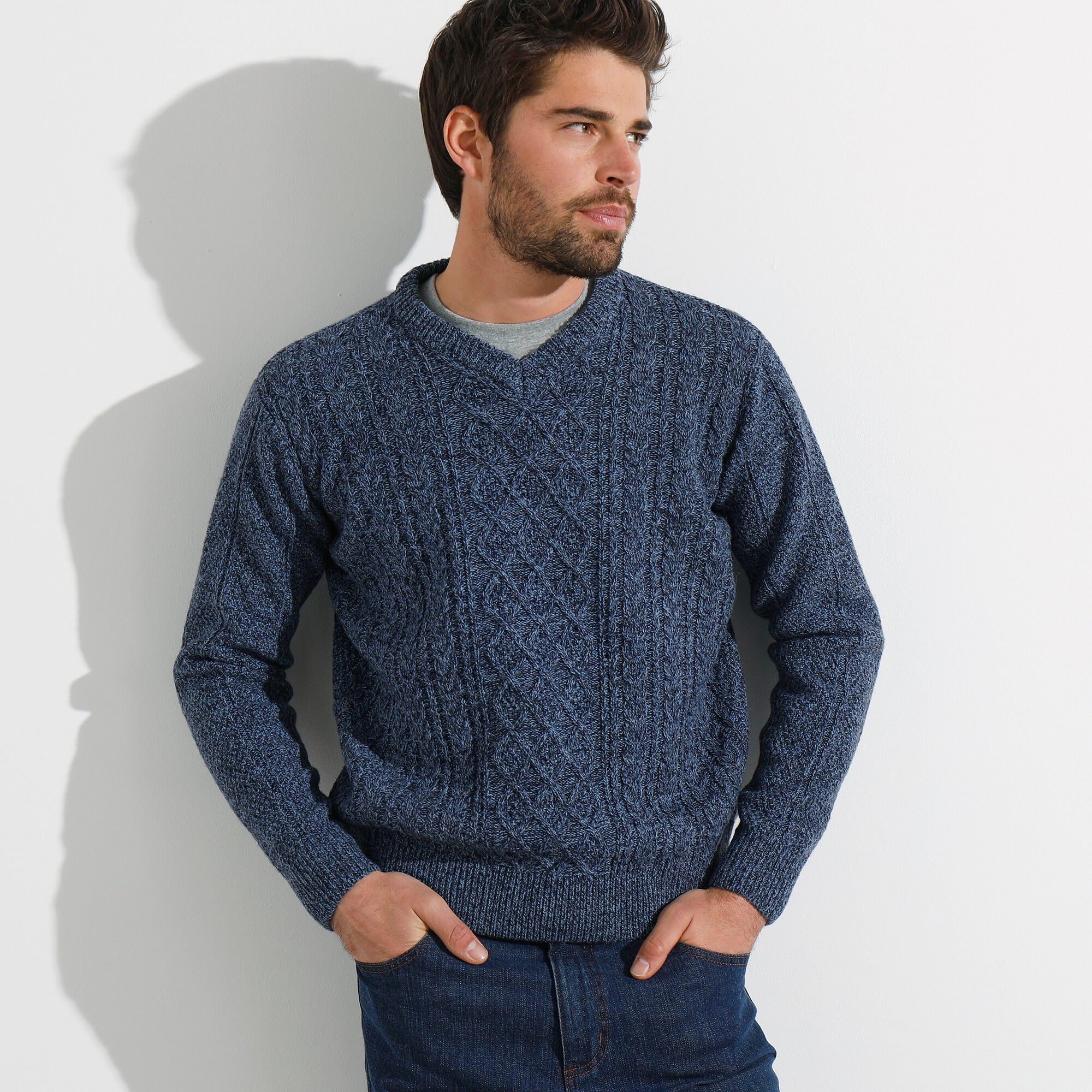 Pull col V maille irlandaise