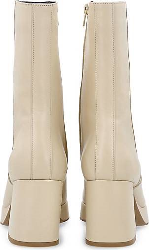 Another A Plateau-Stiefelette