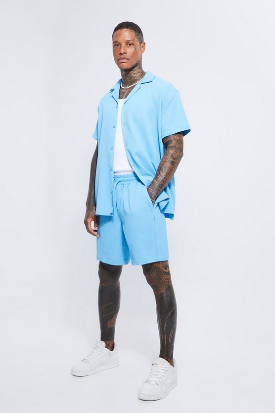 Oversize Hemd und Shorts