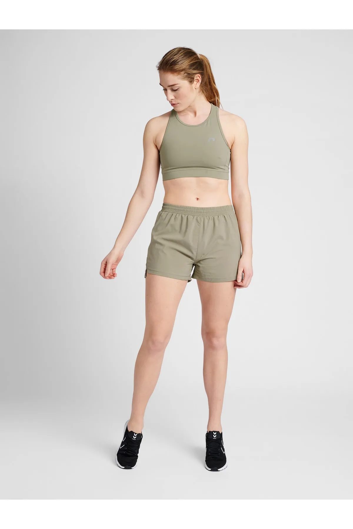 NEWLİNE  Kurze Sporthose - Braun - Mittlerer Bund