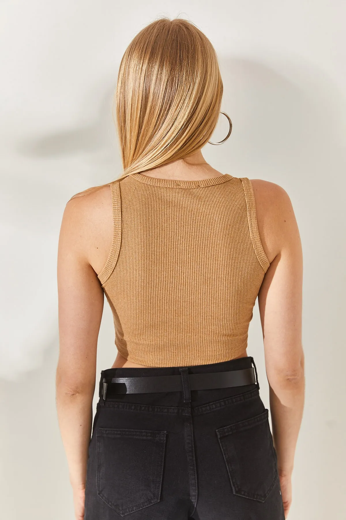 Olalook  3er-Pack gerippter Crop-Body für Damen in Schwarz-Weiß-Camel BDY-00000045
