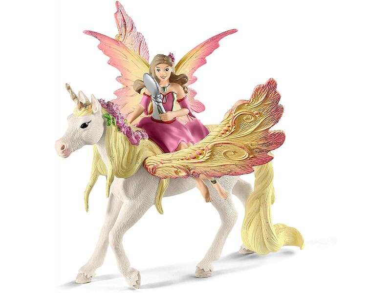Fée Feya et une licorne ailée