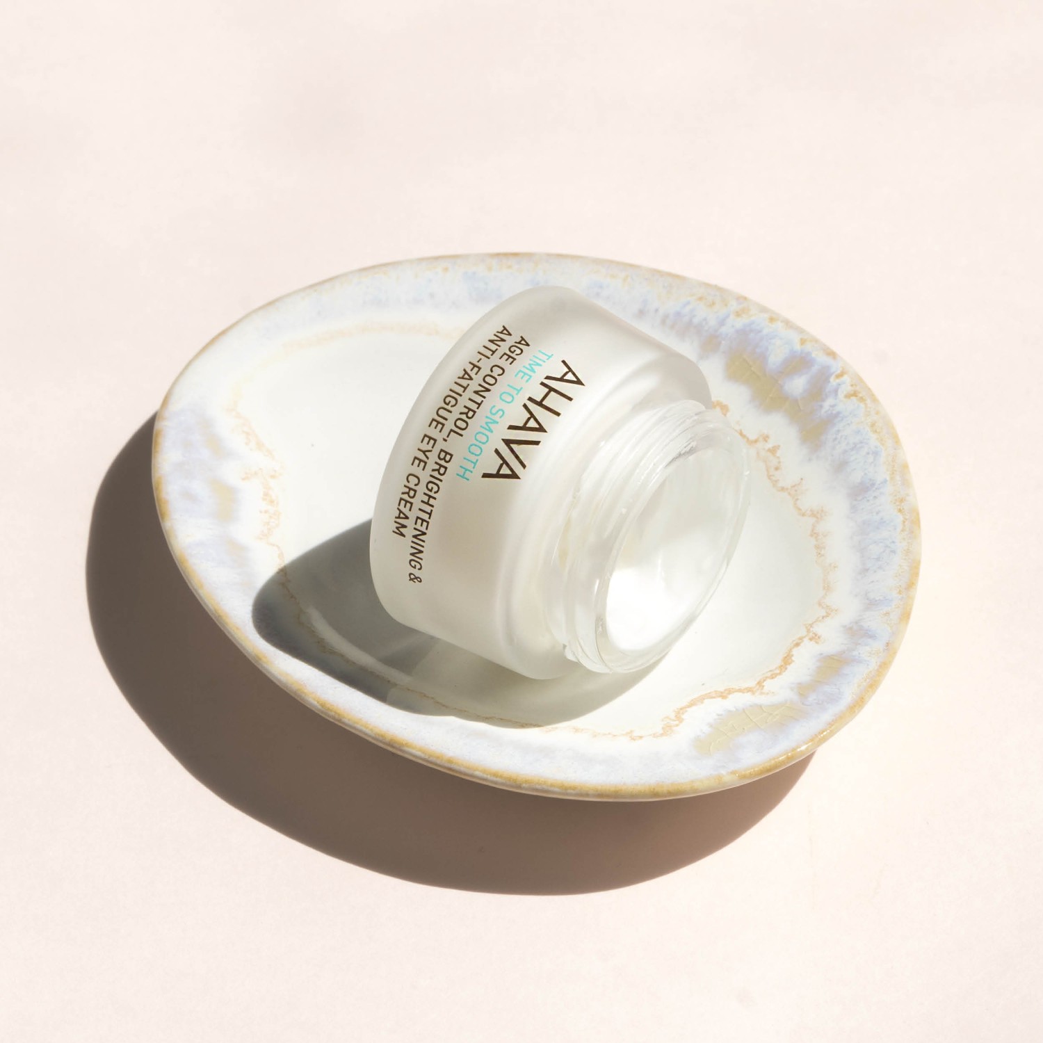 AHAVA posvetlitvena krema za oči Age Control
