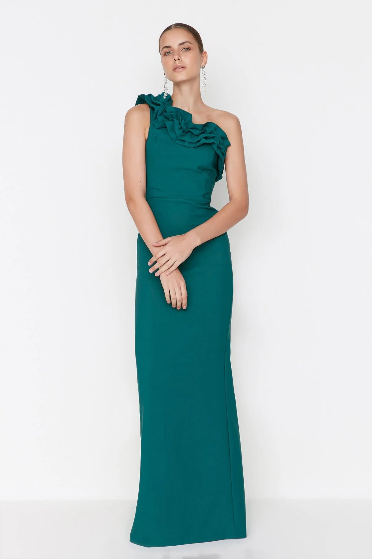 Trendyol Collection  Smaragdgrünes, gewebtes, langes Abendkleid mit Volants TPRSS21AE0044