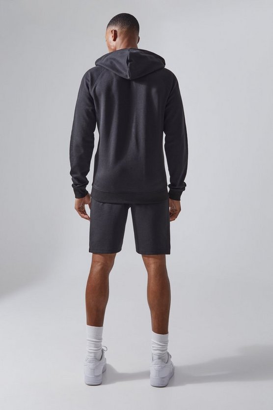 Man Active Hoodie und Shorts