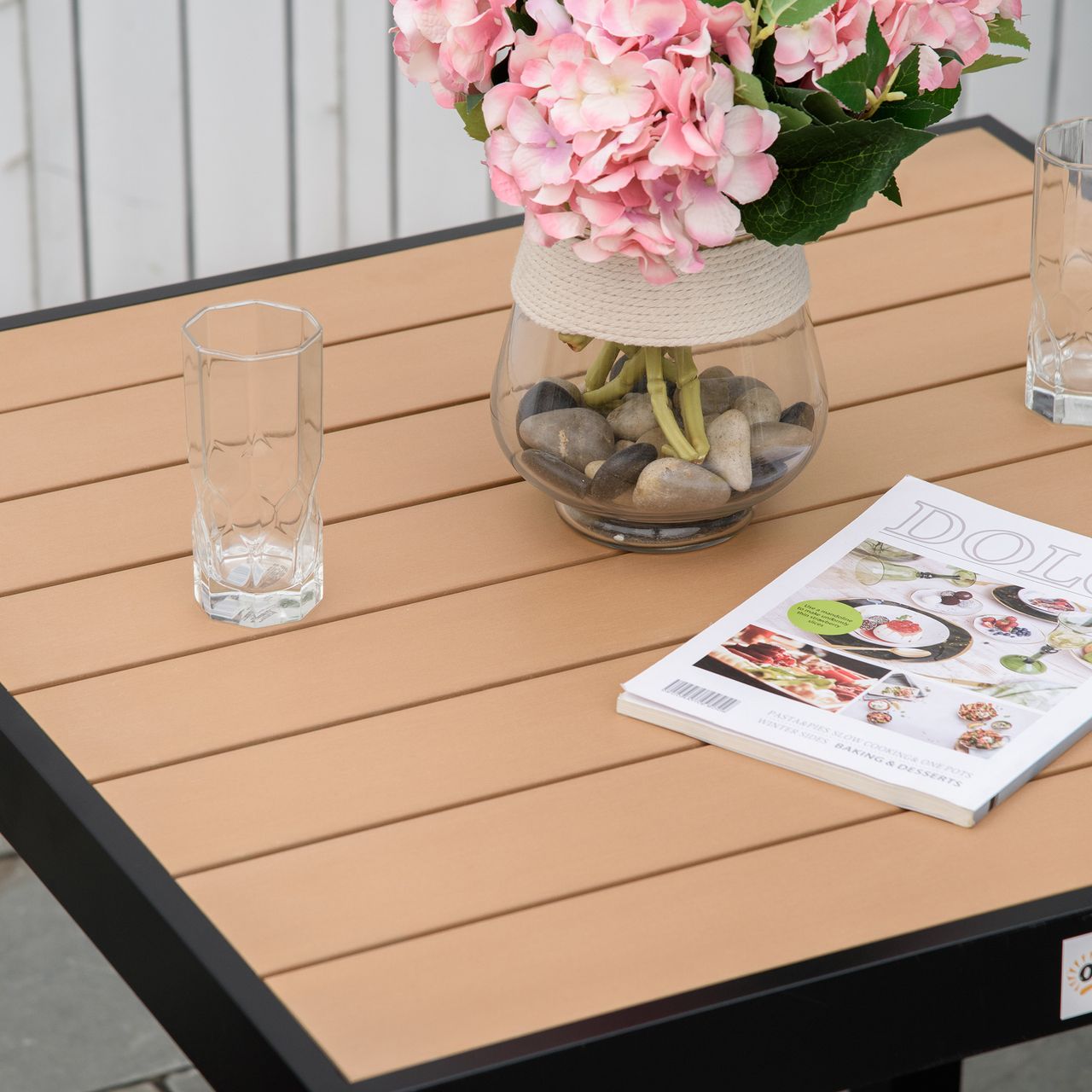 Outsunny Gartentisch für 4 Personen Esstisch Aluminiumtisch Gartenmöbel Loungemöbel pflegeleicht Kunststoff Natur 80 x 80 x 74 cm