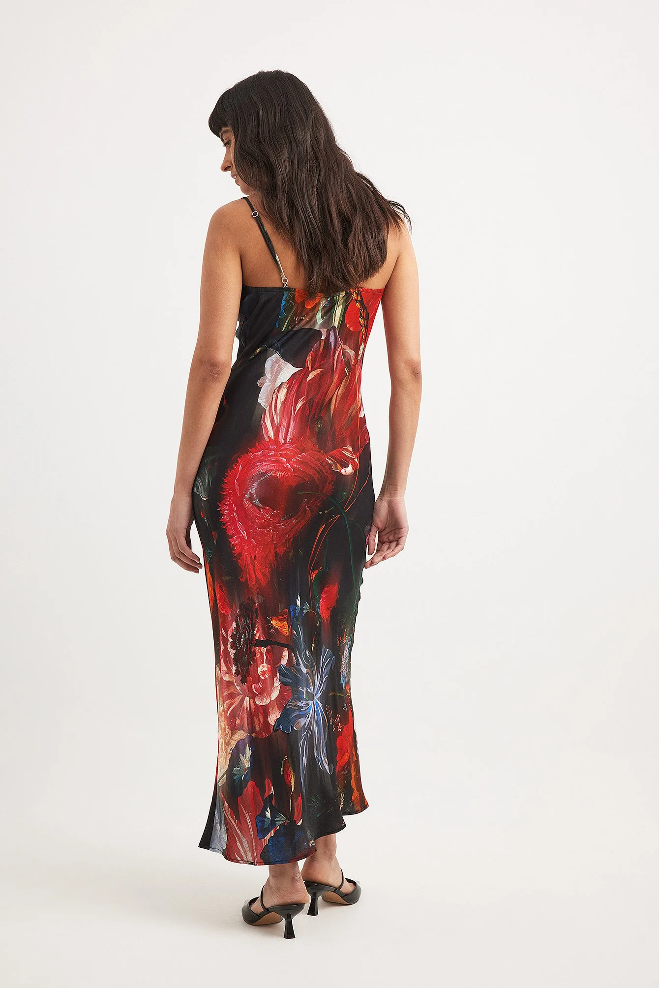 Midi-Slipkleid mit Wasserfallausschnitt