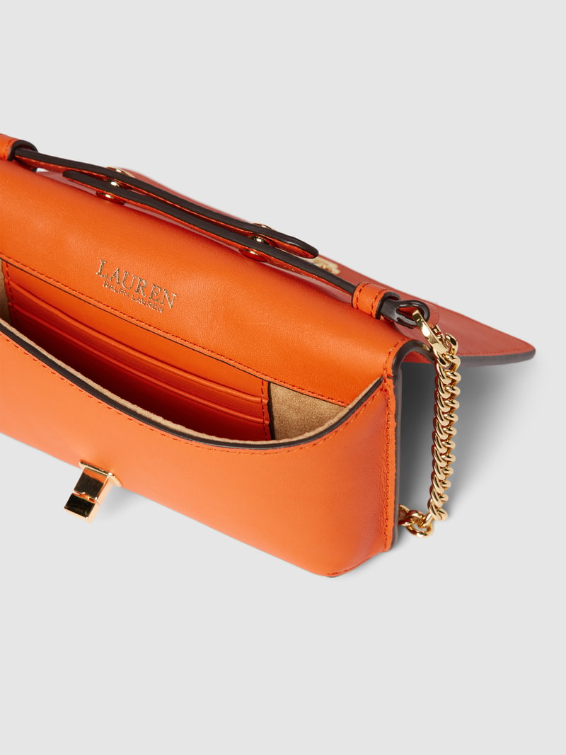 Clutch mit Label-Applikation in orange