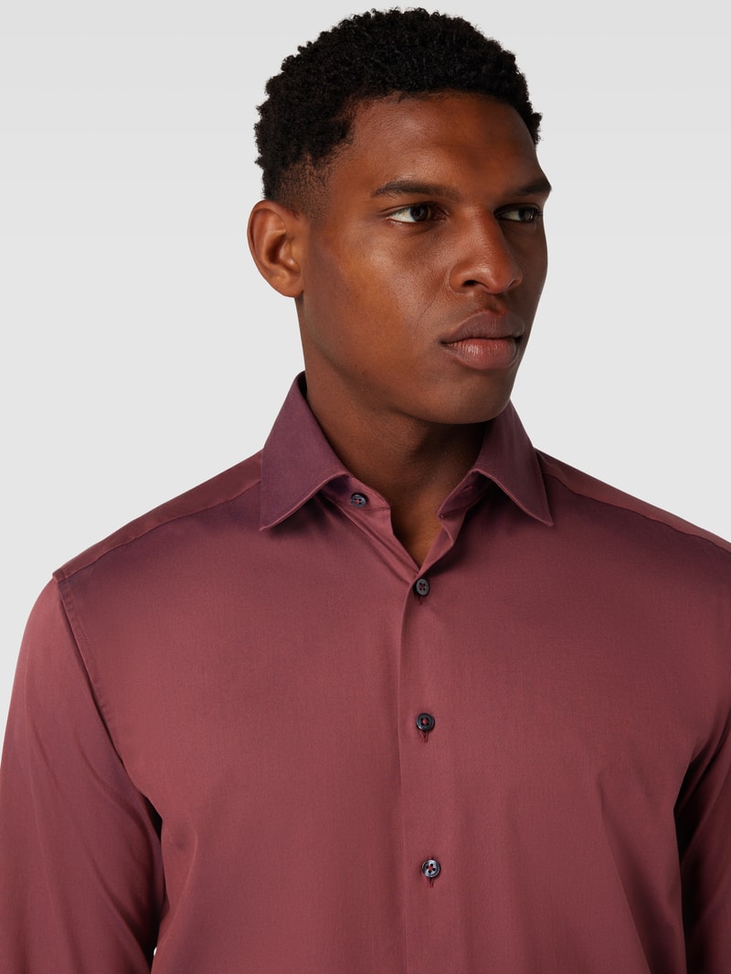 Modern Fit Premium Shirt mit Kentkragen in bordeaux rot
