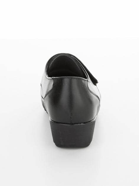 Klettslipper mit Schmuckdetail