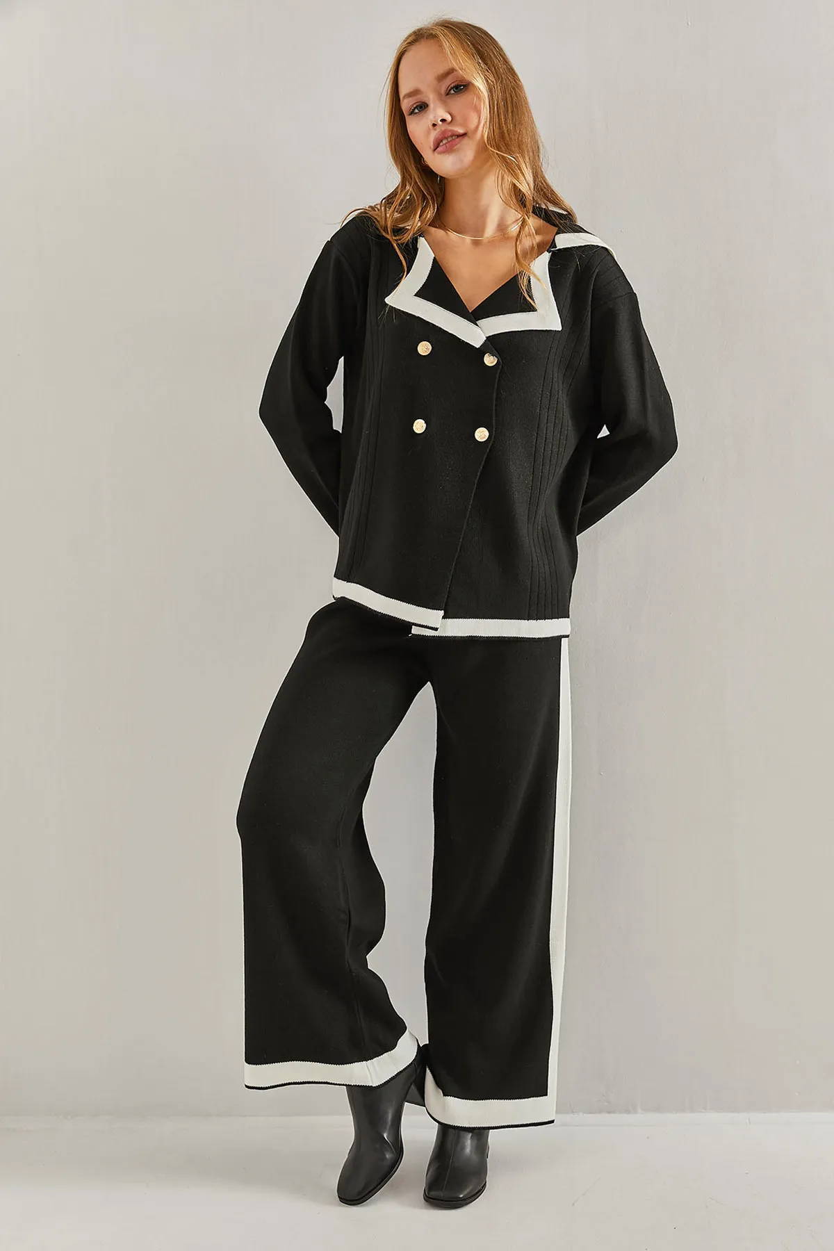 Bianco Lucci  Damen-Set mit 4-Knopf-Bluse, Hose mit elastischem Bund, Oberteil und Unterteil