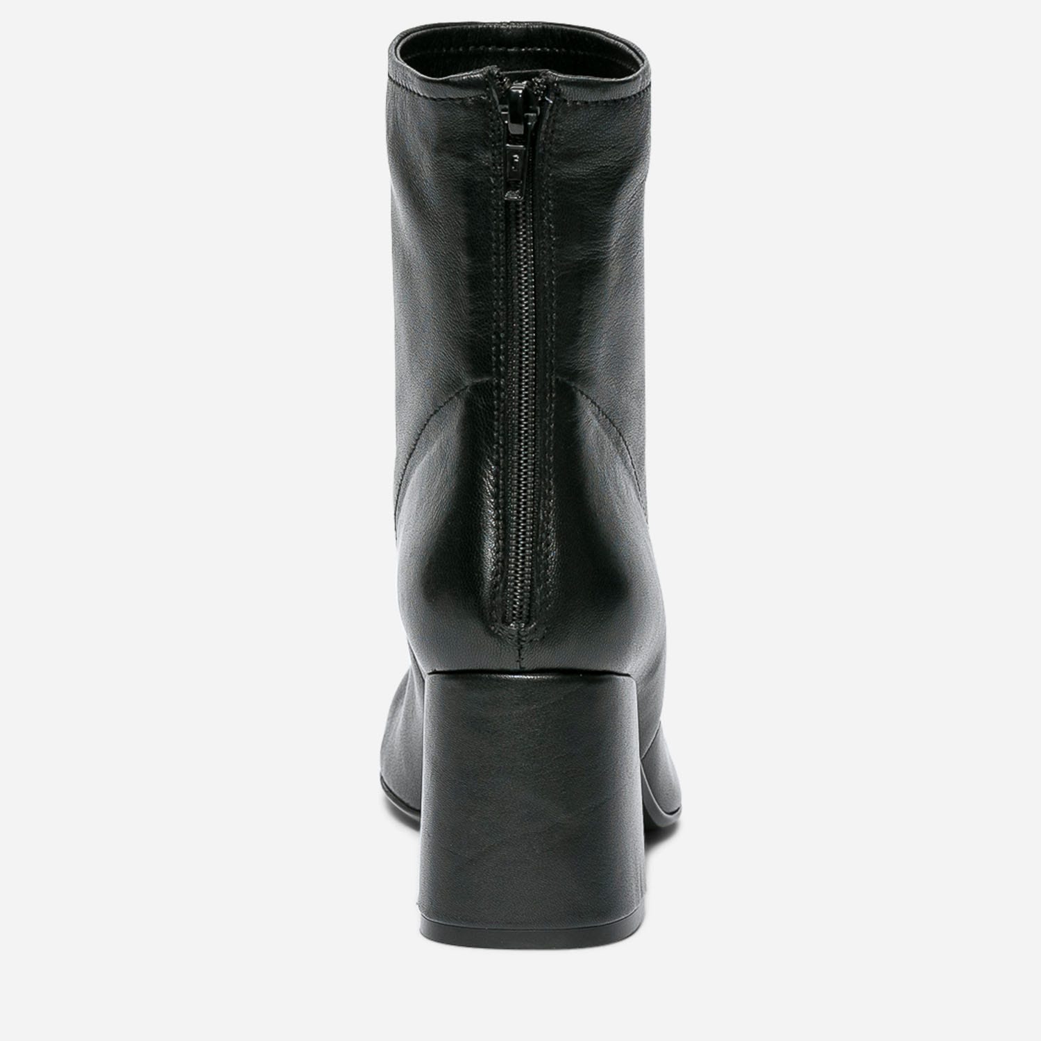 Boots noir en cuir à talon carré