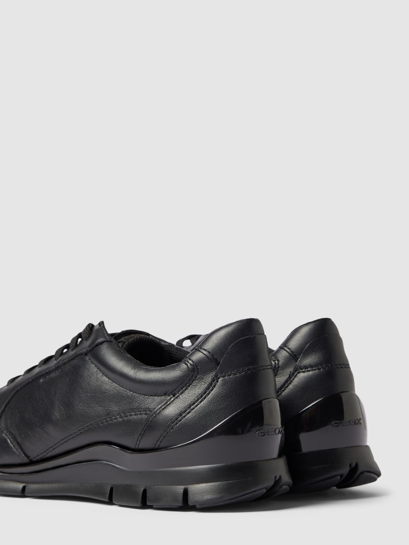 Sneaker aus echtem Leder Modell 'SUKIE' in schwarz