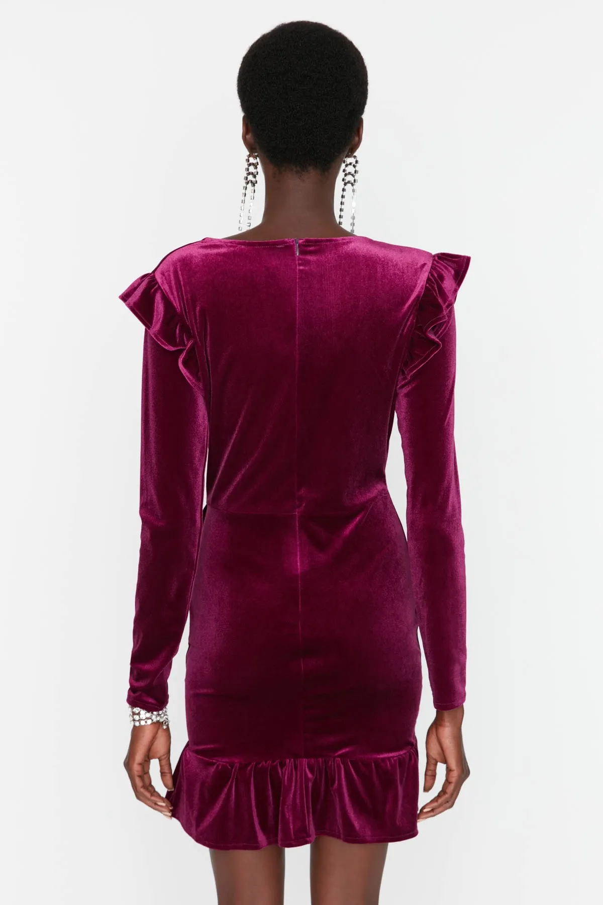 Trendyol Collection  Elegantes Abendkleid mit Pflaumenstein-Accessoires TPRAW23EL00186